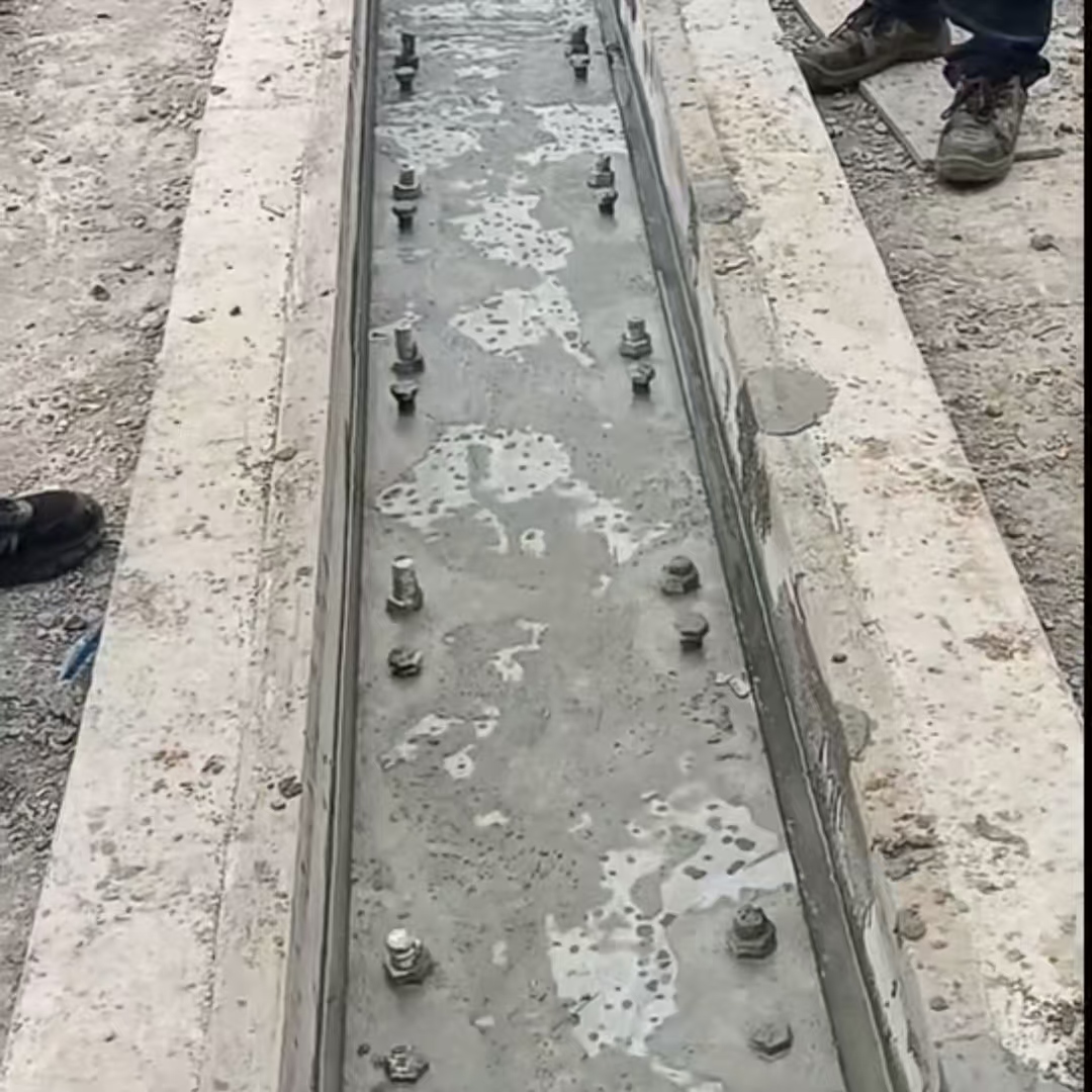凤台港口码头起重机龙门吊重型机械设备稳固用早强快凝轨道胶泥